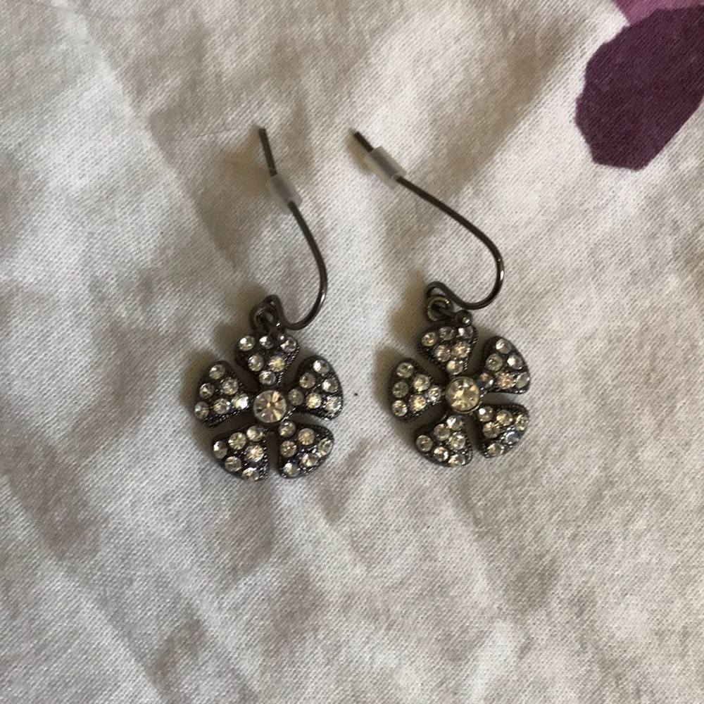 Lia Sophia flower earrings black with crystals